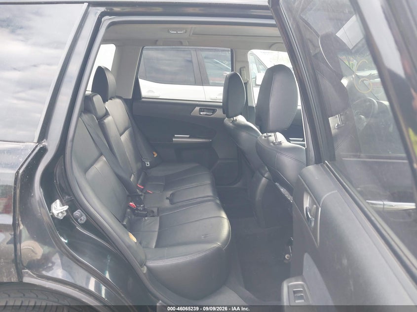 2011 SUBARU FORESTER auction photo 8