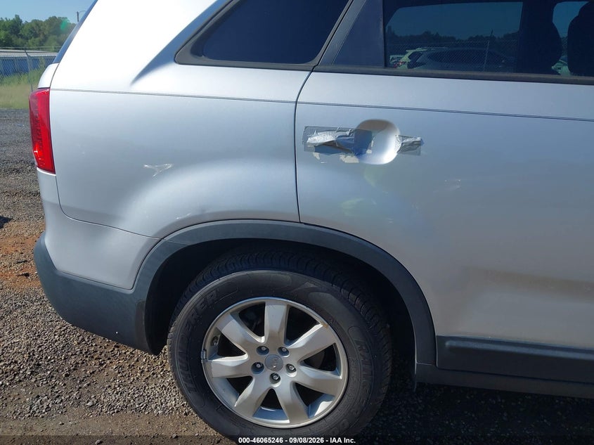 2013 KIA SORENTO auction photo 6