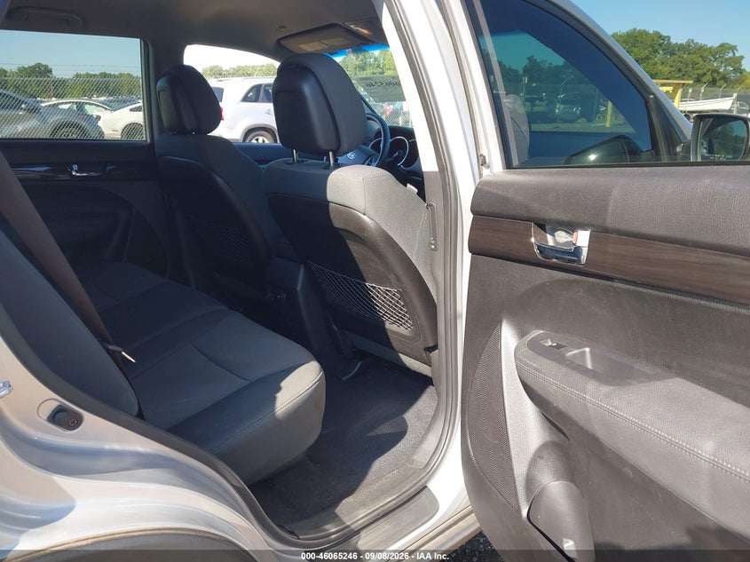 2013 KIA SORENTO auction photo 8