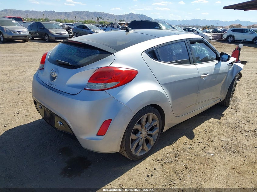 Vin: kmhtc6ad1cu066896, lot: 46564796, hyundai veloster base w/black 20124
