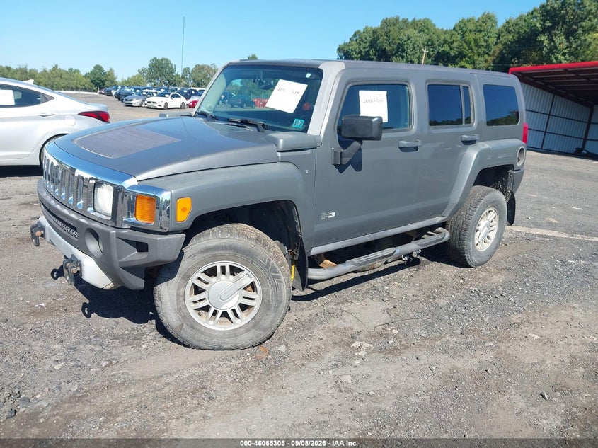 2008 HUMMER H3 SUV auction photo 2