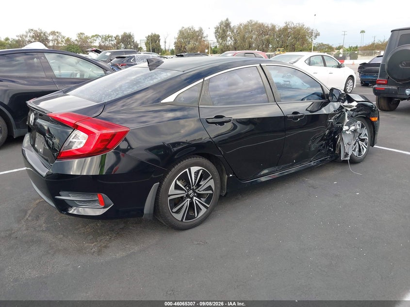 2017 HONDA CIVIC auction photo 4