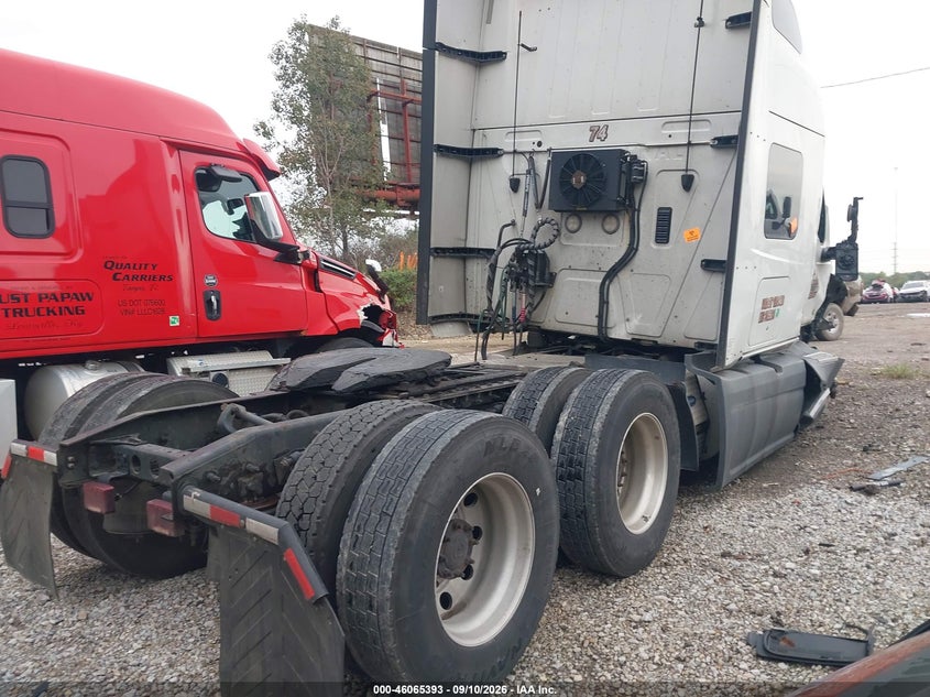 2019 INTERNATIONAL LT auction photo 4