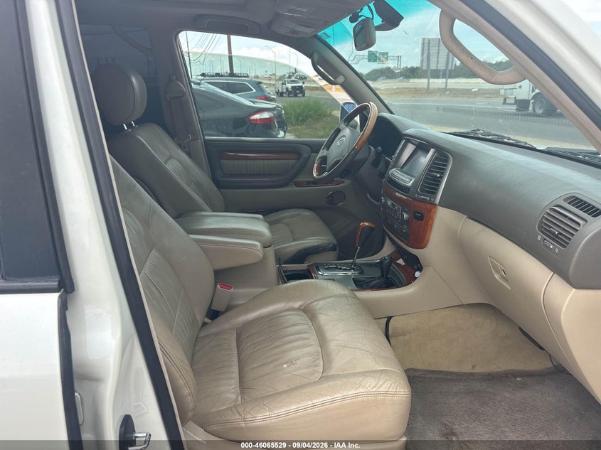 2004 LEXUS LX 470 auction photo 5