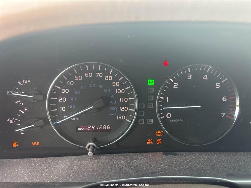2004 LEXUS LX 470 auction photo 7