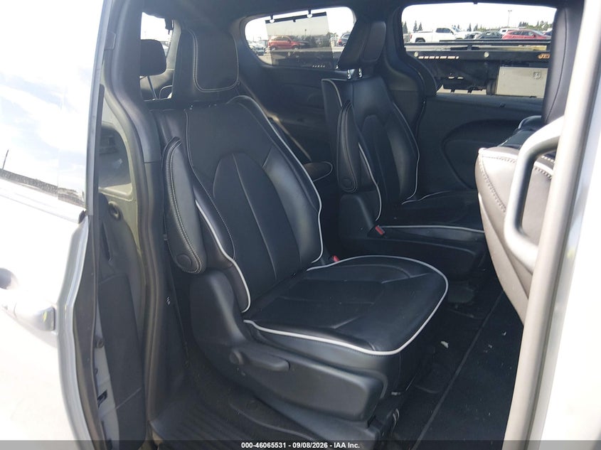 CHRYSLER PACIFICA HYBRID 2023 VIN 2C4RC1S74PR562871