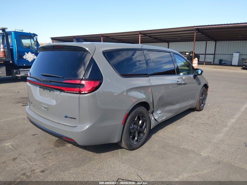 CHRYSLER PACIFICA HYBRID - zdjęcie 4