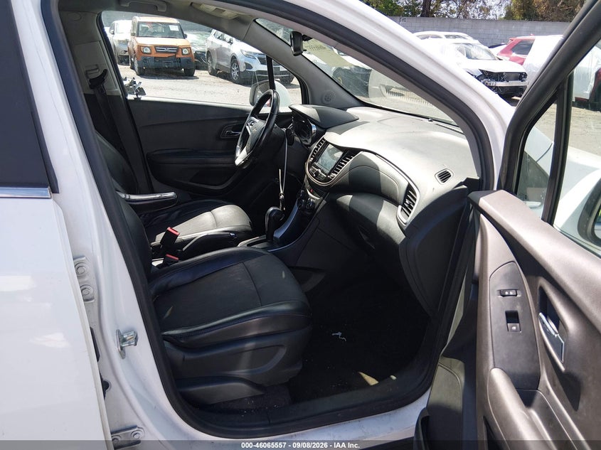 2017 CHEVROLET TRAX auction photo 5