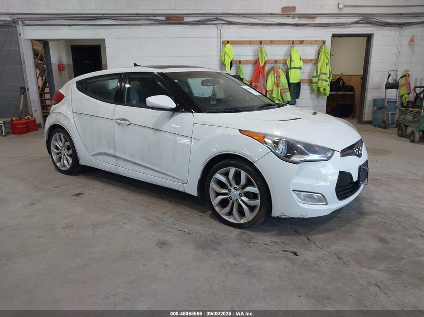 2013 HYUNDAI VELOSTER auction photo 1