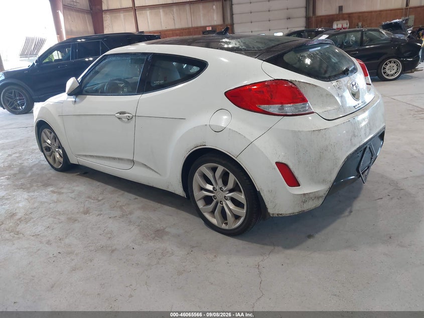 2013 HYUNDAI VELOSTER auction photo 3
