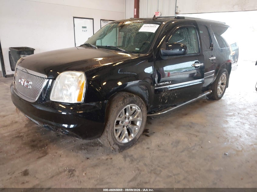 2007 GMC Yukon Xl 1500 Denali, Левый бок, IAAI, VIN 1GKFK66807J303762 — фото 2