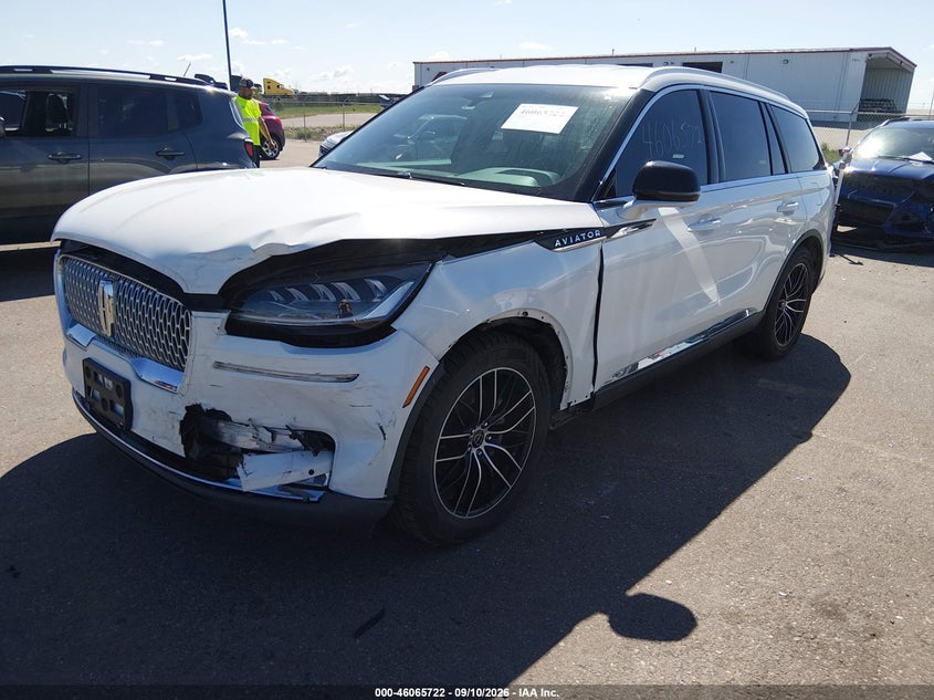 2020 LINCOLN AVIATOR RESERVE · Photo 2
