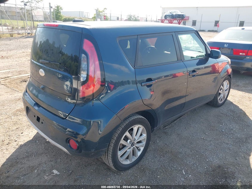 2018 KIA SOUL auction photo 4