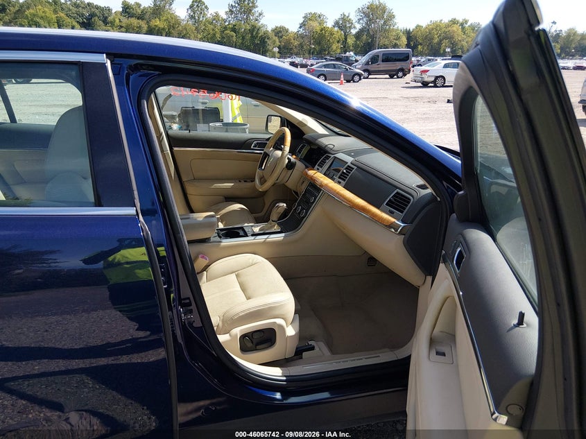 2011 LINCOLN MKS auction photo 5