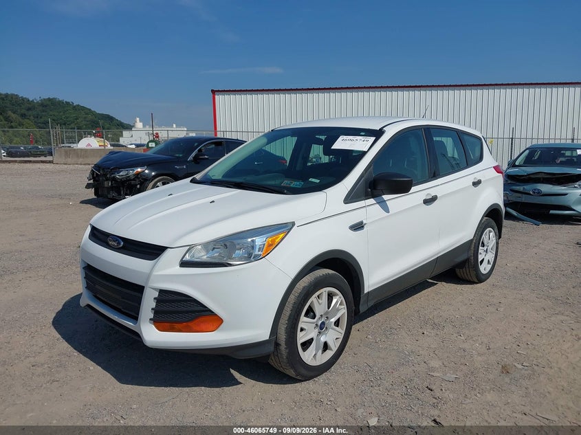 2016 Ford Escape, Правый зад, IAAI, VIN 1FMCU0F71GUC75493 — фото 2