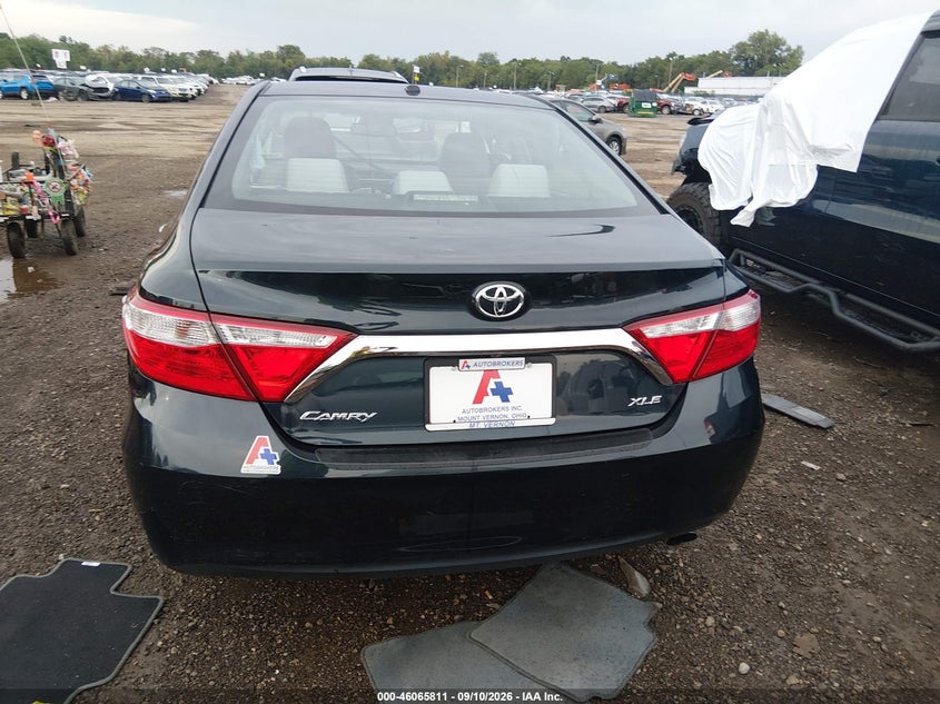 TOYOTA CAMRY - zdjęcie 16
