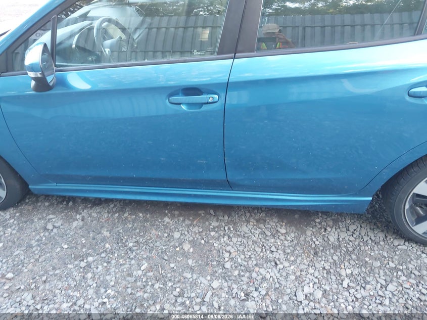 2019 SUBARU IMPREZA auction photo 6