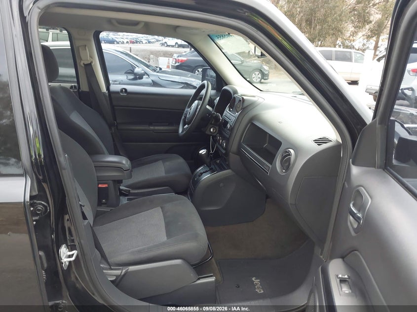 2016 JEEP PATRIOT auction photo 5