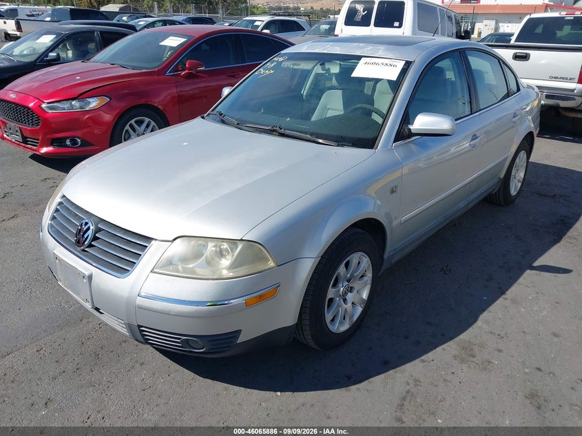 2003 VOLKSWAGEN PASSAT auction photo 2