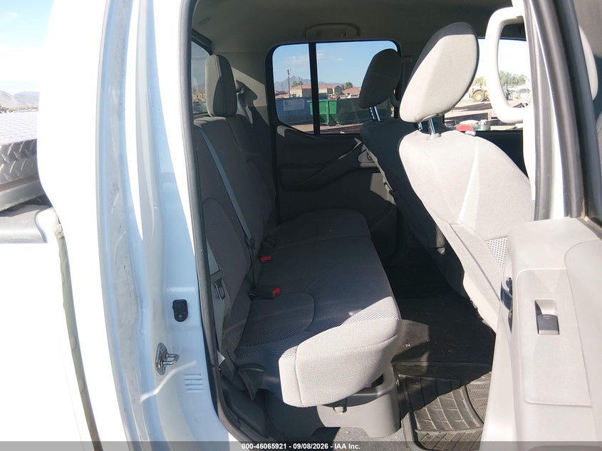 2019 NISSAN FRONTIER auction photo 8