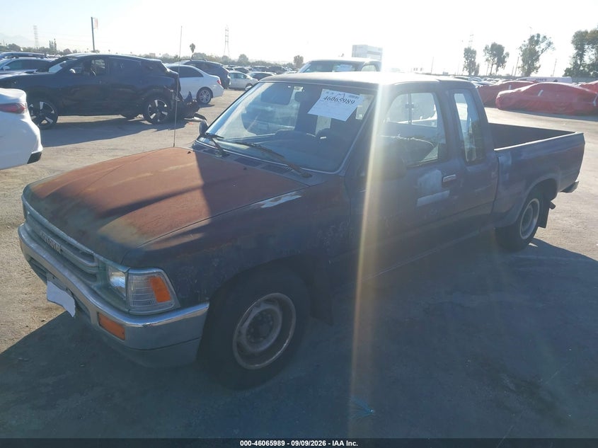 1991 TOYOTA PICKUP auction photo 2