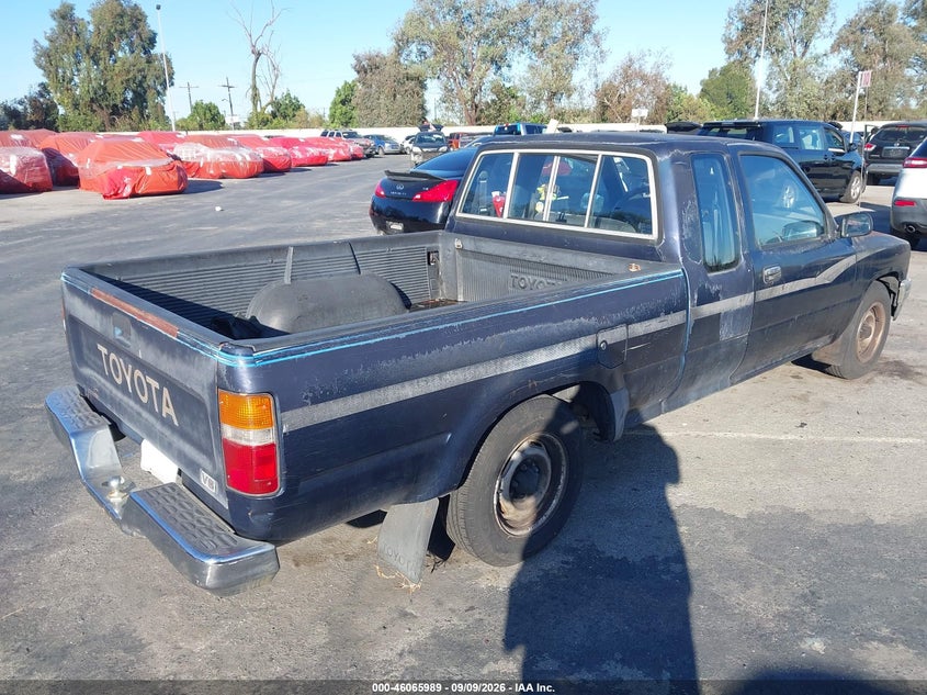 1991 TOYOTA PICKUP auction photo 4