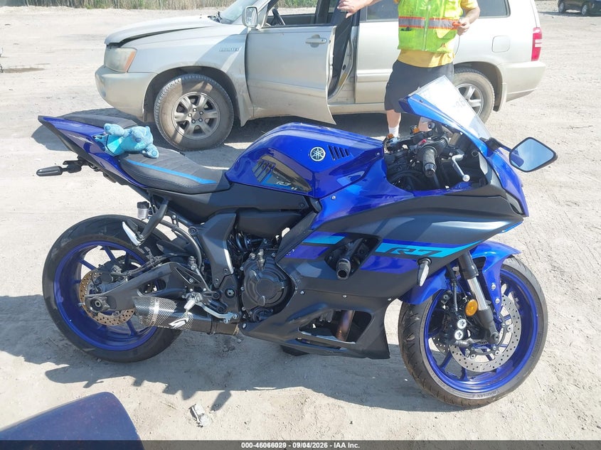 Фото 8 - YAMAHA YZFR7