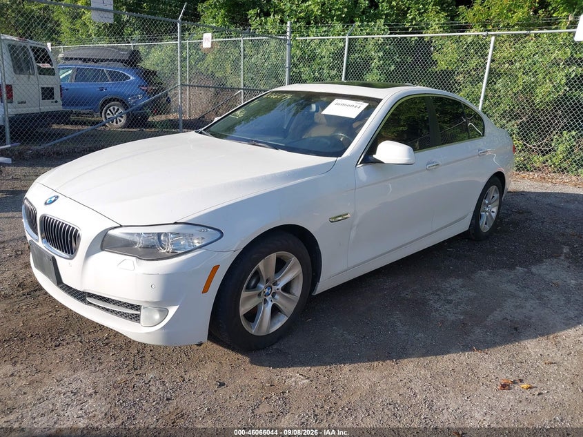 2013 BMW 528I auction photo 2