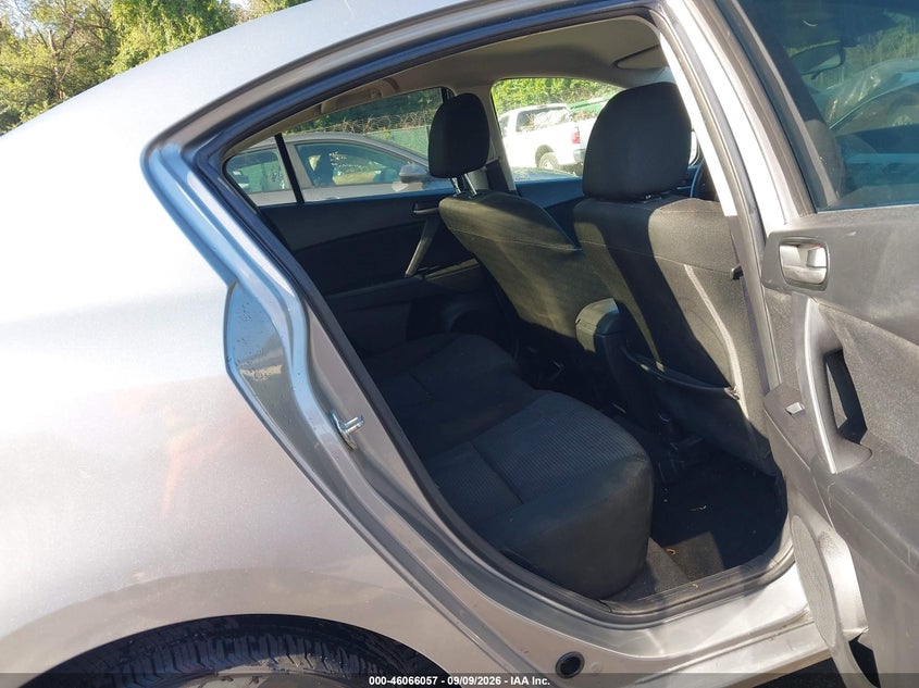 MAZDA MAZDA3 2013 VIN JM1BL1TG5D1796307
