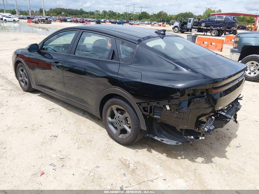 Vin: 3kpft4de2se187332, lot: 46565637, kia k4 lxs 20253