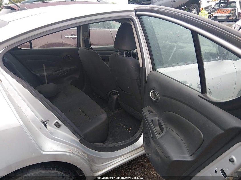2012 NISSAN VERSA auction photo 8