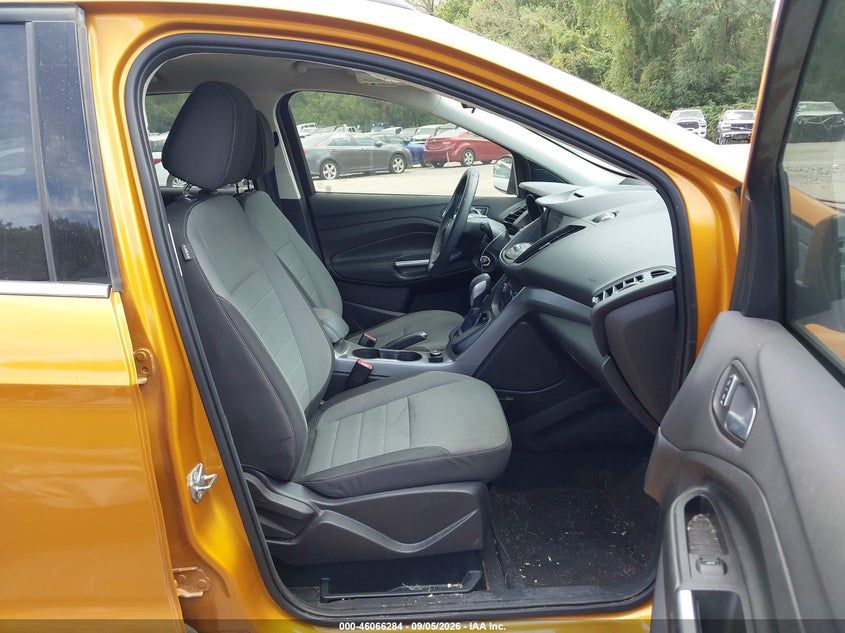 2016 FORD ESCAPE auction photo 5