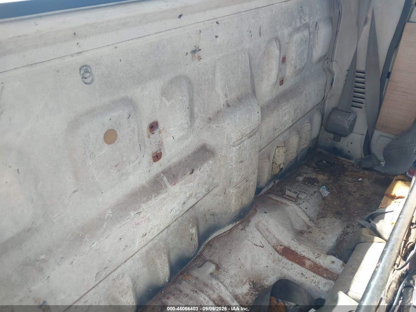 1985 TOYOTA PICKUP auction photo 8
