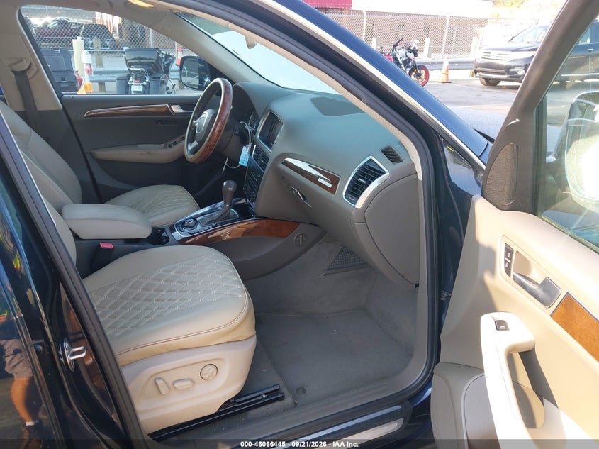 AUDI Q5 2011 VIN WA1LFAFP0BA077531