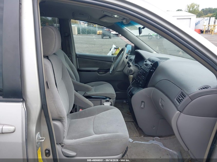 TOYOTA SIENNA 2005 VIN 5TDZA23C35S280894