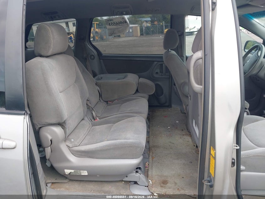 TOYOTA SIENNA 2005 VIN 5TDZA23C35S280894