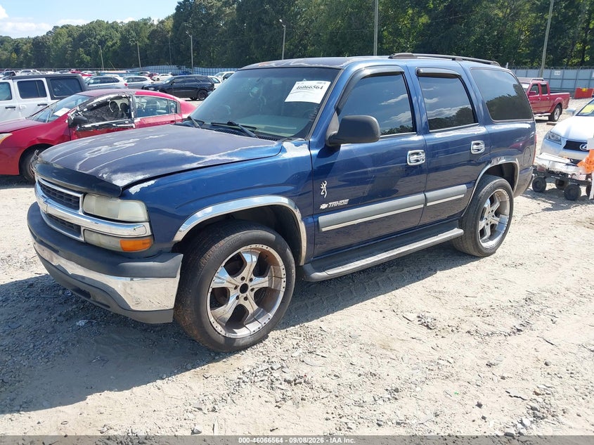 2003 CHEVROLET TAHOE auction photo 2