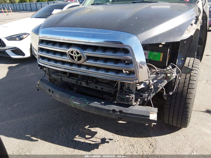 TOYOTA SEQUOIA 2011 VIN 5TDDY5G19BS045380