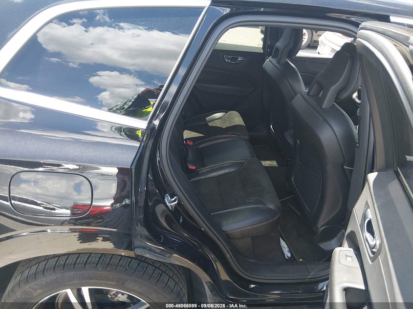 2018 VOLVO XC60 auction photo 8