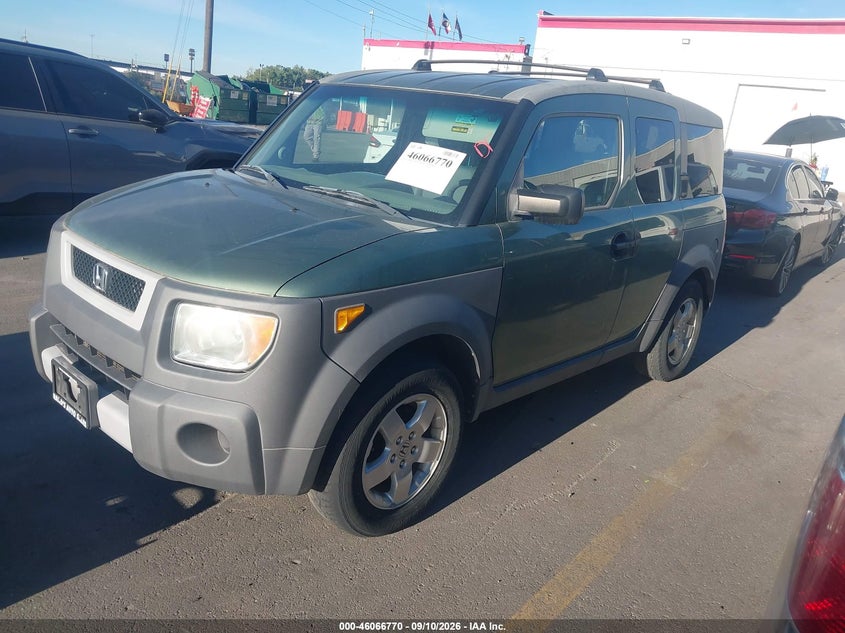 2004 HONDA ELEMENT auction photo 2