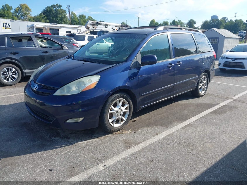 2006 TOYOTA SIENNA auction photo 2