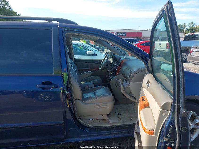 2006 TOYOTA SIENNA auction photo 5