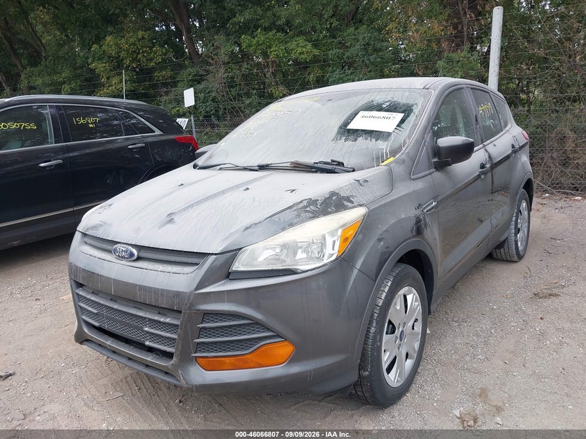 Vin: 1fmcu0f76fua38318, lot: 46566334, ford escape s 20152
