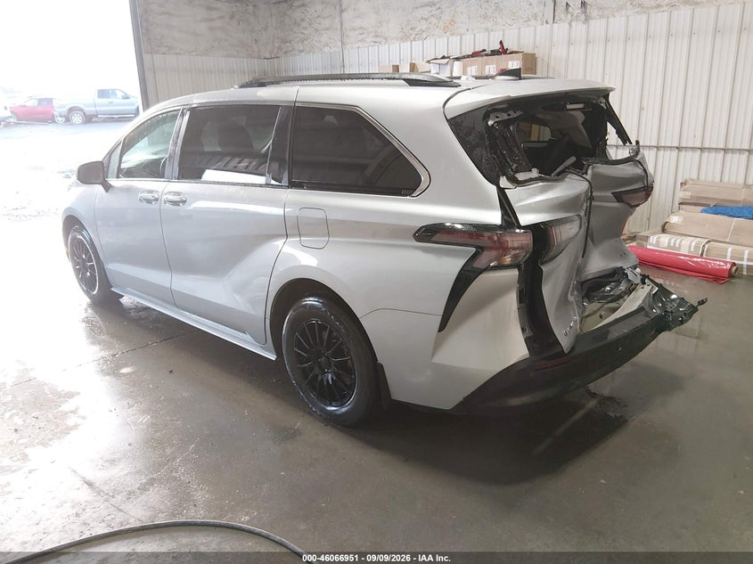 Vin: 5tdkskfc9ss187061, lot: 46566478, toyota sienna le 20253