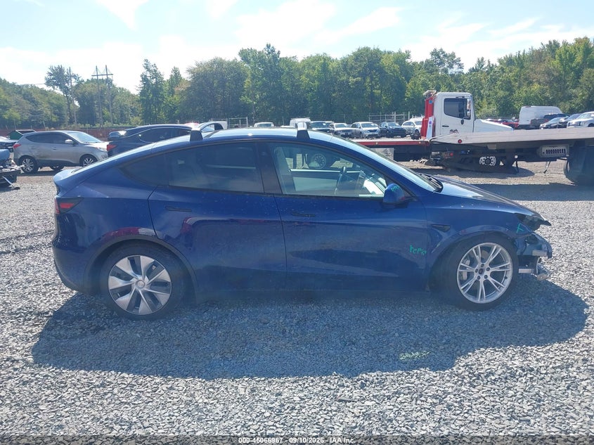 TESLA MODEL Y - zdjęcie 13