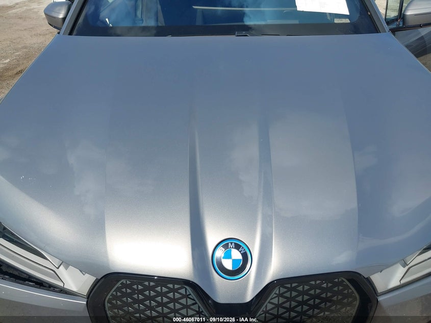 BMW IX - zdjęcie 10