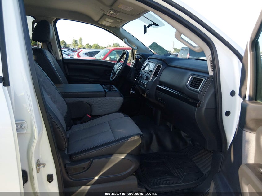 NISSAN TITAN XD 2018 VIN 1N6AA1F35JN525775