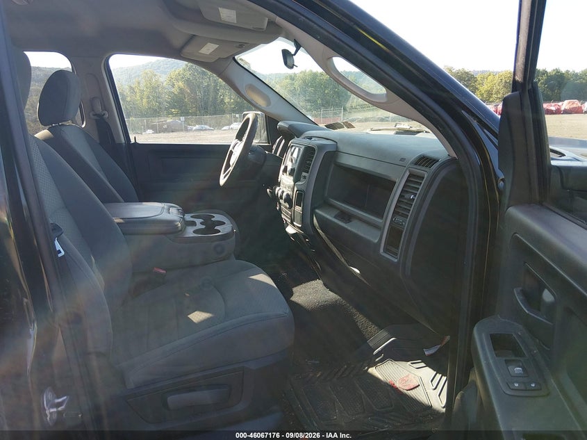 2017 RAM 1500 auction photo 5