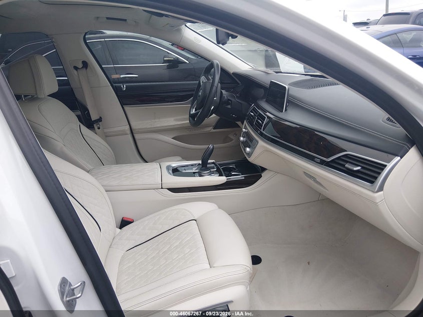 BMW 750I - zdjęcie 5