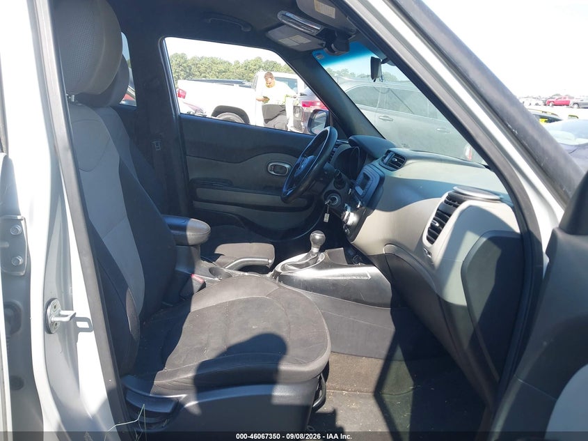 2015 KIA SOUL auction photo 5